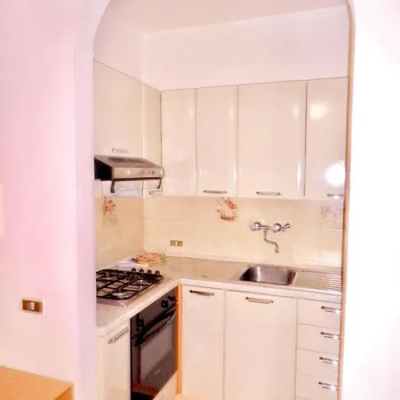 アパート Oleandri